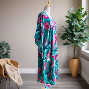0095/ Tropical Leaves Pattern Kaftan, Hawaiian Mumu
